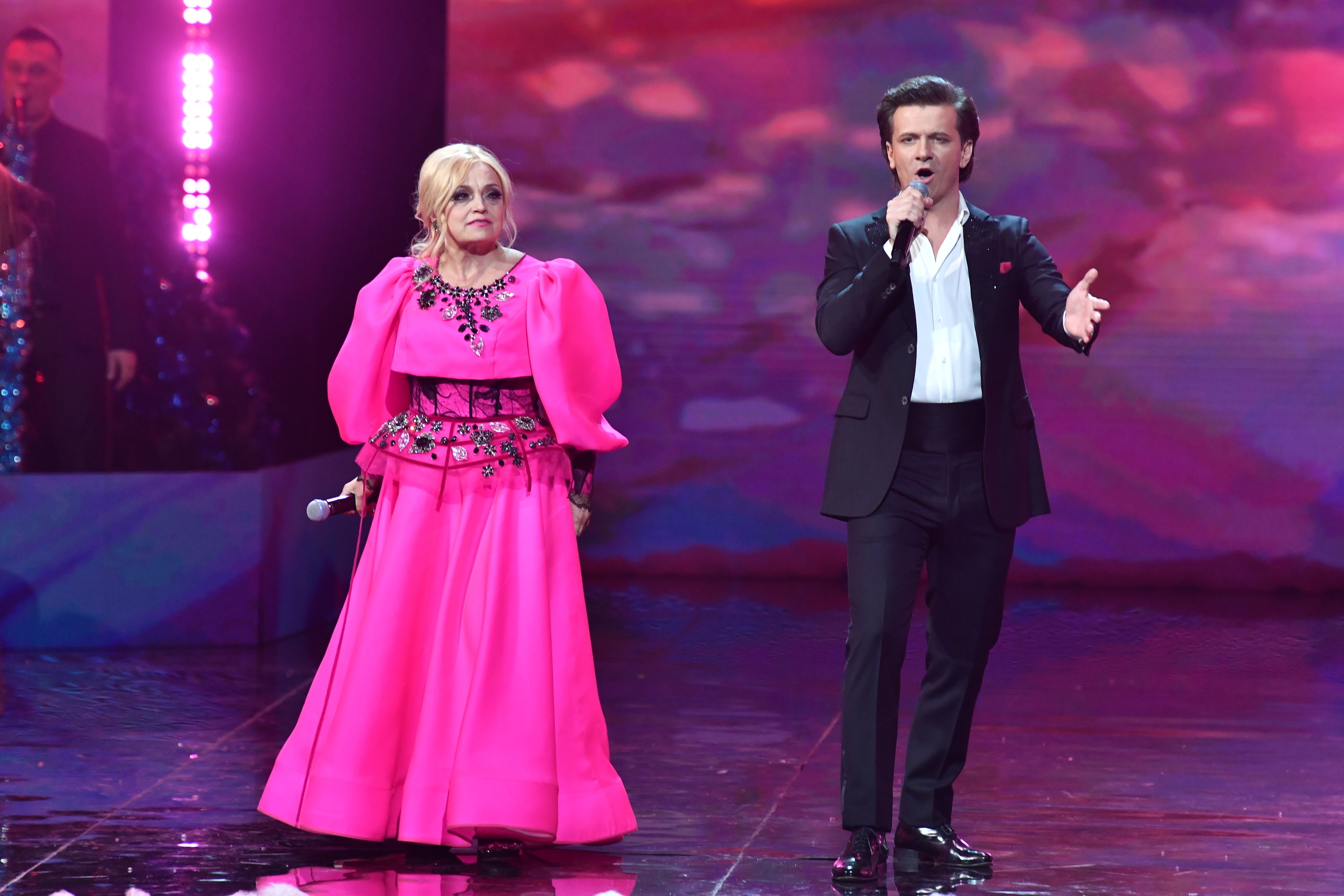 Надежда Кадышева, Григорий Кадышев «Плывет веночек»